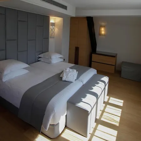 Pavillon Regent Petite France Отель